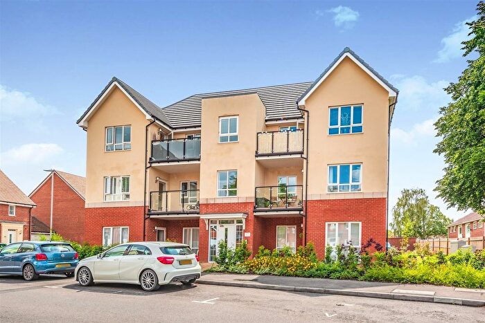 1 Bedroom Flat For Sale In Bedivere Road, Crawley, RH11