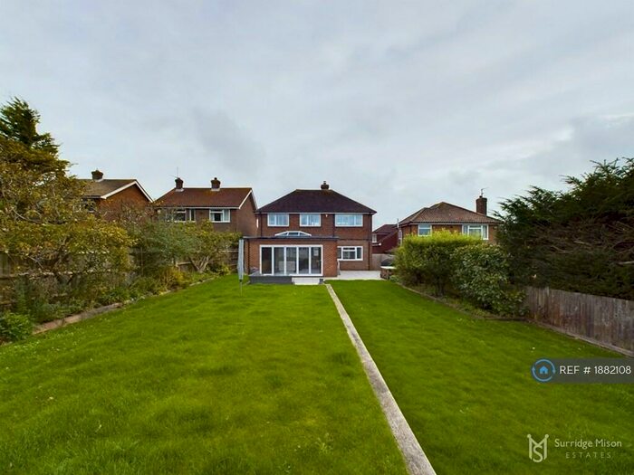 3 Bedroom Detached House To Rent In Stuart Avenue, Eastbourne, BN21