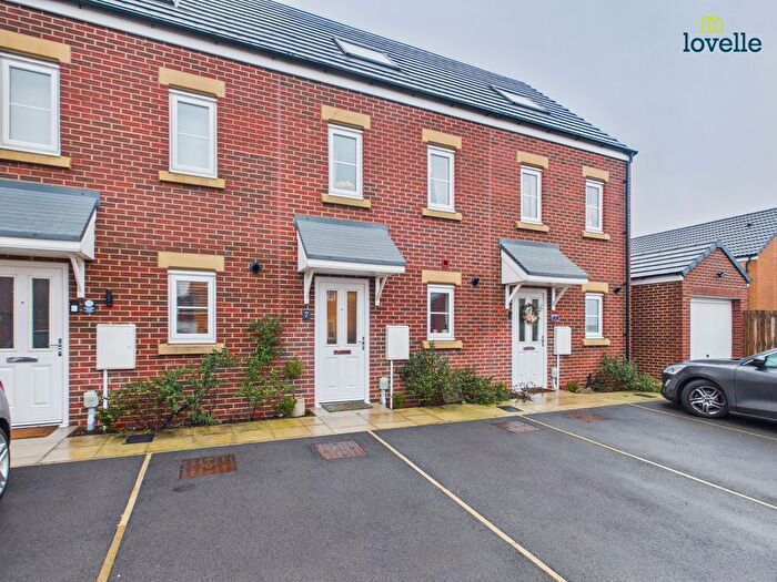 3 Bedroom Terraced House For Sale In New Park Place, Lincoln, LN2