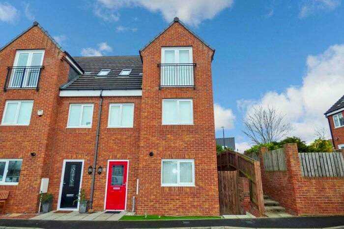 3 Bedroom Town House To Rent In The Chase, Bedlington, Northumberland, NE22