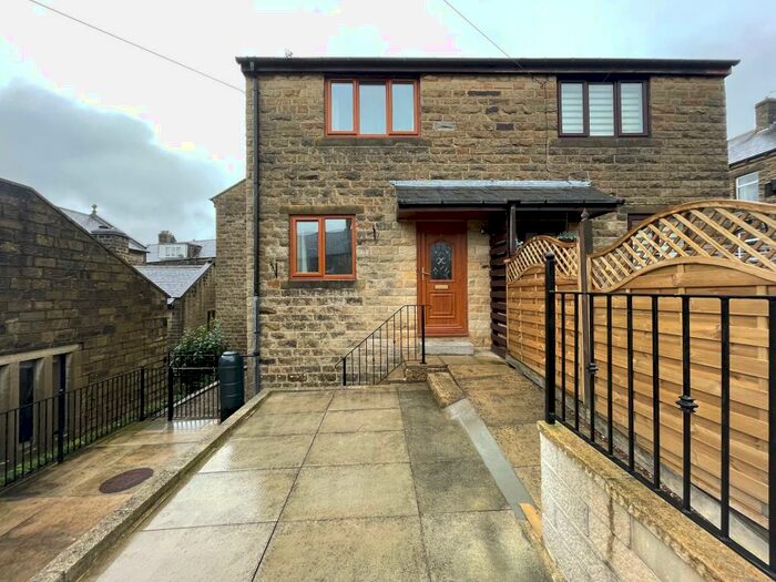 2 Bedroom House To Rent In Albion Street, Cross Roads, Keighley, BD22
