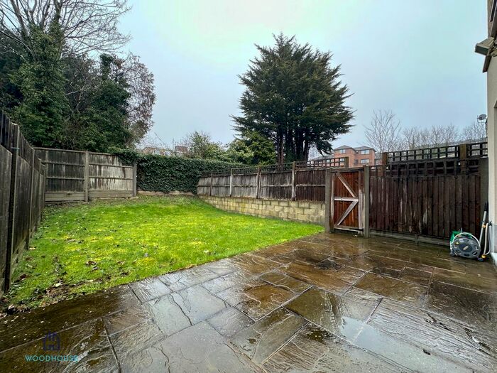 5 Bedroom Terraced House To Rent In Haydon Road, Watford, WD19