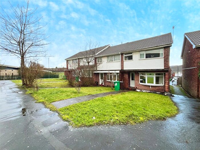 3 Bedroom Terraced House For Sale In Bush Close, Nottingham, NG5