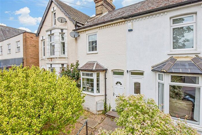 2 Bedroom Terraced House For Sale In High Street, Snodland, Kent, ME6