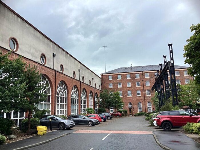 2 Bedroom Duplex To Rent In Cook Street, Glasgow, G5