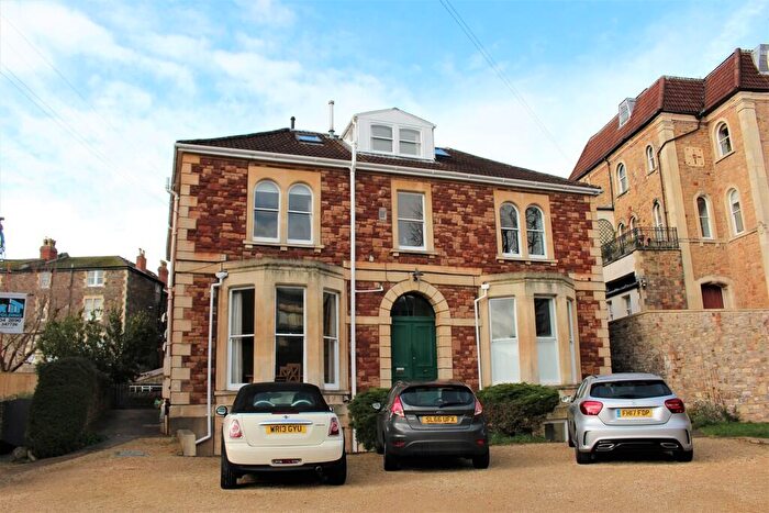 2 Bedroom Flat To Rent In Oakfield Grove, Clifton, Bristol, BS8