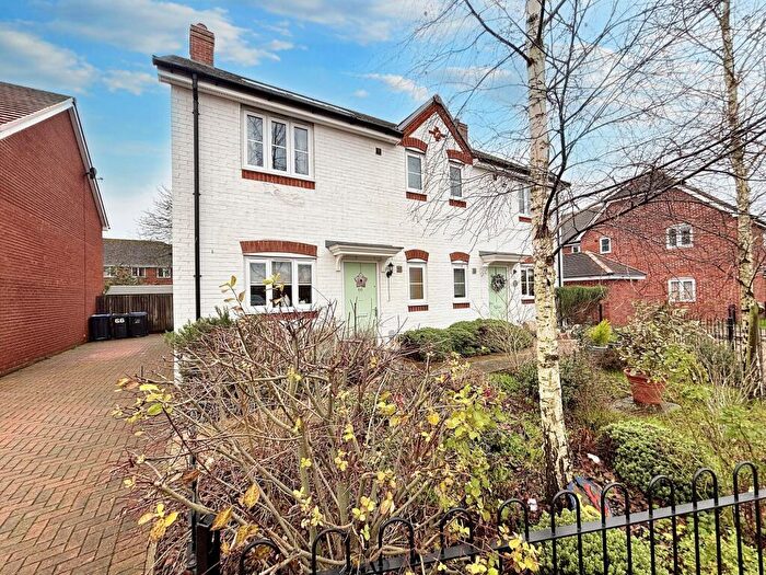 3 Bedroom Semi-Detached House For Sale In Batchelor Way, Downton, SP5