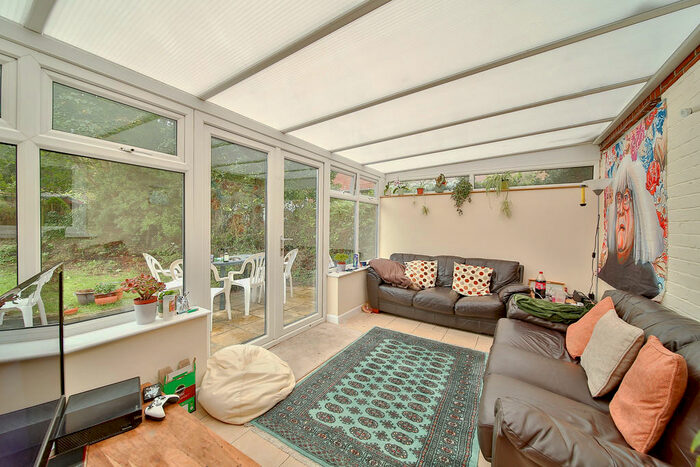 5 Bedroom Semi-Detached House To Rent In Bacon Road, Norwich, NR2