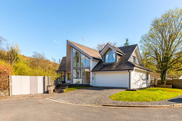 4 Bedroom Detached House For Sale In Lily Tarn, Landing Close, Lakeside, LA12