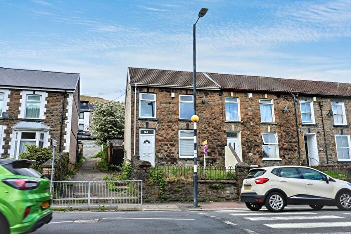 3 Bedroom End Of Terrace House For Sale In Ynyswen Road, Treorchy, Mid Glamorgan, CF42