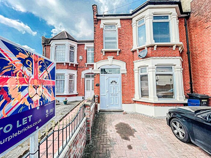 3 Bedroom Terraced House To Rent In Ripley Road, Ilford, IG3