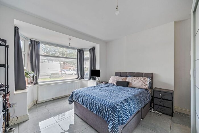 Studio To Rent In Lyncroft Avenue, Pinner, HA5