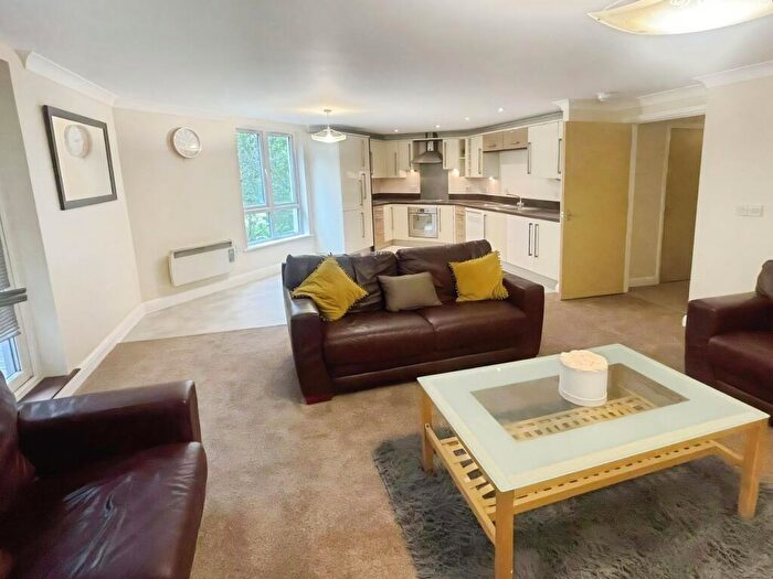 2 Bedroom Flat To Rent In Yeoman Close, Ipswich, IP1