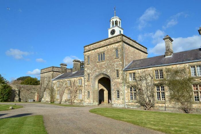 3 Bedroom Apartment To Rent In A Substantial And Elegant Three/four Bedroom Apartment Within A Beautiful Elizabethan House And Th Century Deer Park, RH20