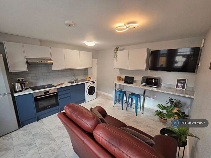 1 Bedroom Flat To Rent In Shoe Tree Court, Northampton, NN1