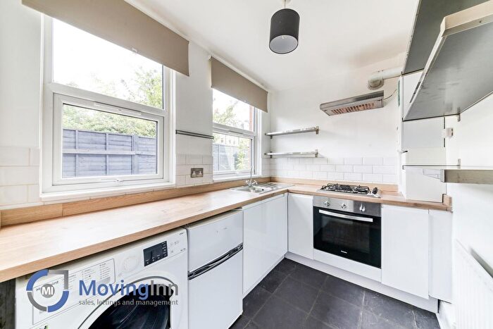 2 Bedroom Flat To Rent In Stanthorpe Road, Streatham, SW16