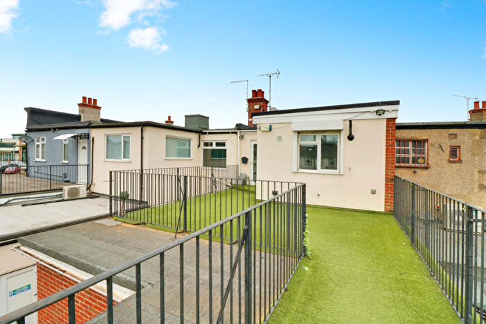 3 Bedroom Flat To Rent In London Road, Benfleet, SS7