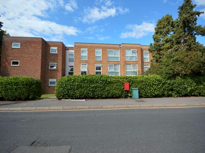 2 Bedroom Flat To Rent In Holly Court, Worcester Road, Sutton, SM2