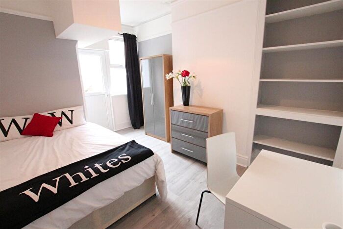 1 Bedroom Private Hall To Rent In Cedar Road, Northampton, NN1