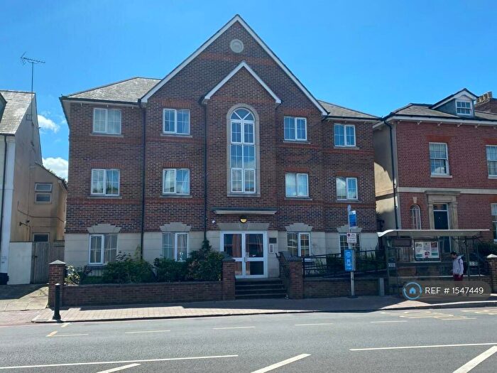 2 Bedroom Flat To Rent In Phoenix House, Reading, RG1
