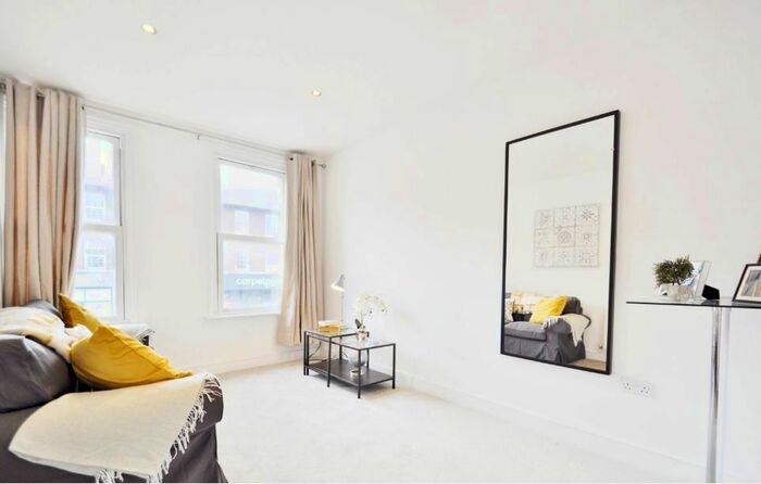 1 Bedroom Flat To Rent In Upper Richmond Road, Sheen, SW14