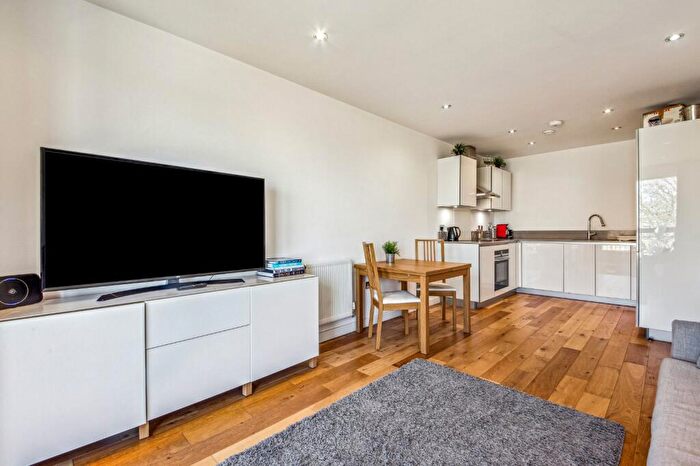 1 Bedroom Flat To Rent In Plender Street, Camden, NW1