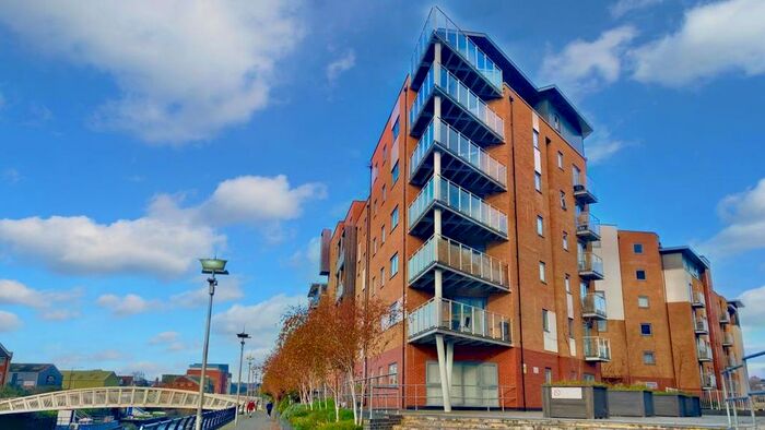 2 Bedroom Flat To Rent In Hawkins Road, Colchester, CO2