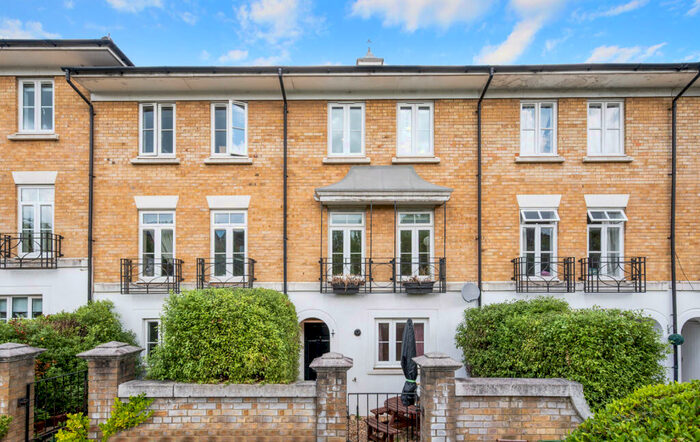 5 Bedroom Terraced House To Rent In Kingswood Drive, Sutton, SM2