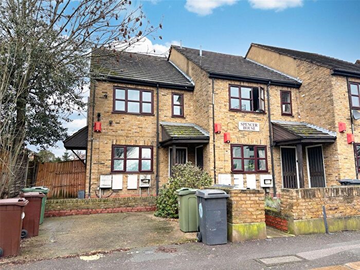 1 Bedroom Flat To Rent In Grosvenor Rise East, London, E17