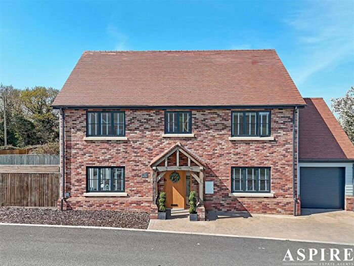4 Bedroom Detached House For Sale In Gated Development - Great Burches Road, SS7