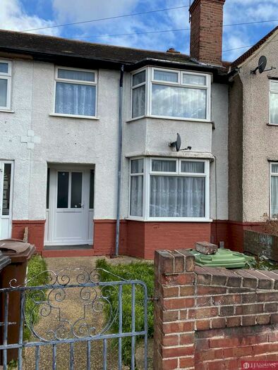 3 Bedroom House To Rent In First Aveune, Dagenham, RM10