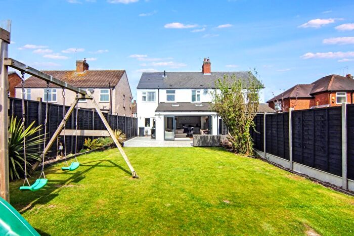4 Bedroom Semi Detached House For Sale In New Road, Ash Green, CV7