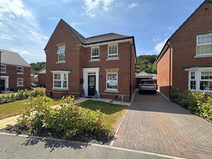 4 Bedroom Detached House For Sale In Aspen Road, Oughtibridge, Sheffield, S35
