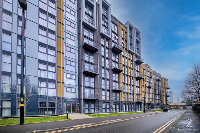 1 Bedroom Apartment For Sale In Arden Gate, Communication Row, Birmingham City Centre, B15