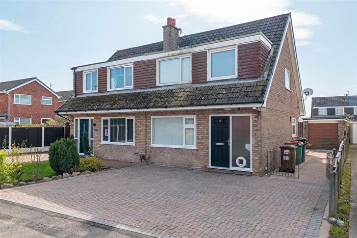 3 Bedroom Semi Detached House For Sale In Newark Place, Fulwood, Preston, PR2