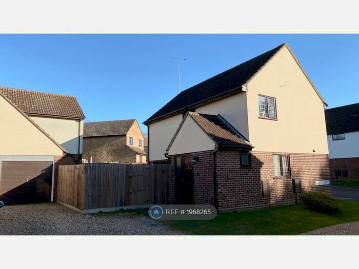 4 Bedroom Detached House To Rent In Hayward Court, Colchester, CO1