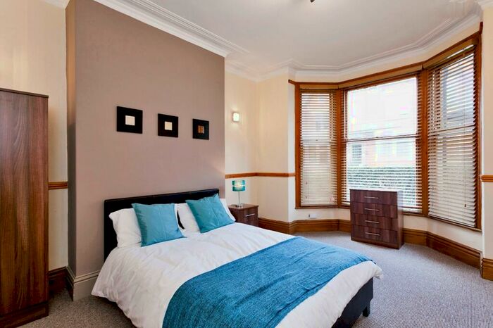 1 Bedroom End Of Terrace House To Rent In Roundhay View, Chapel Allerton, Leeds, LS8