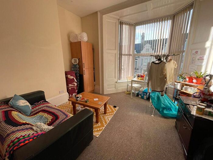 2 Bedroom Apartment To Rent In Woodland Terrace, Flat, Plymouth, PL4