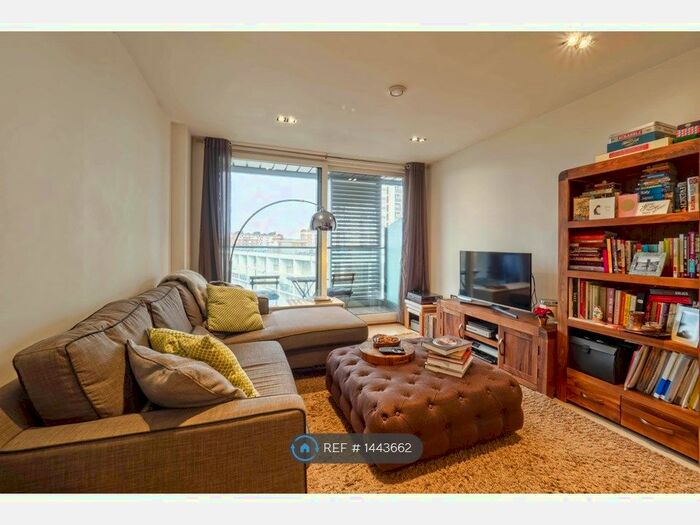 1 Bedroom Flat To Rent In The Spectrum Buildings, London, N1