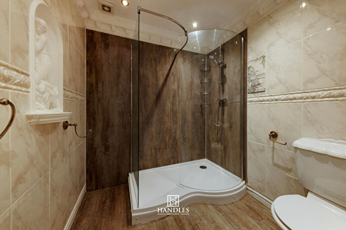 9 Bedroom Apartment To Rent In - Clarendon Square, Leamington Spa, Warwickshire, CV32