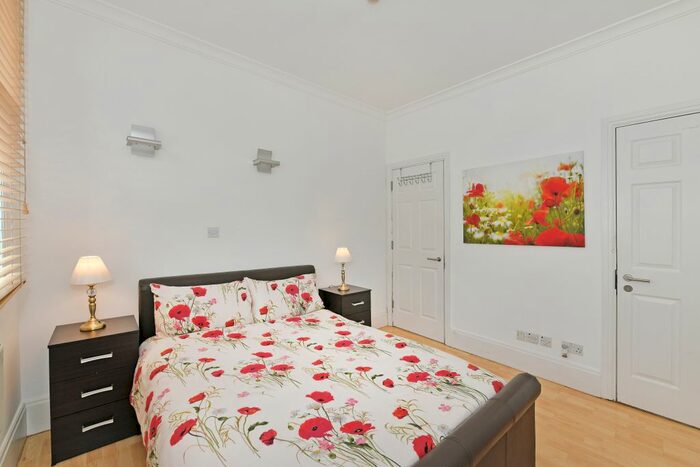 1 Bedroom Flat To Rent In White Horse Street, London, W1J
