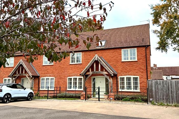 2 Bedroom Semi-Detached House For Sale In High Street, Benson, OX10