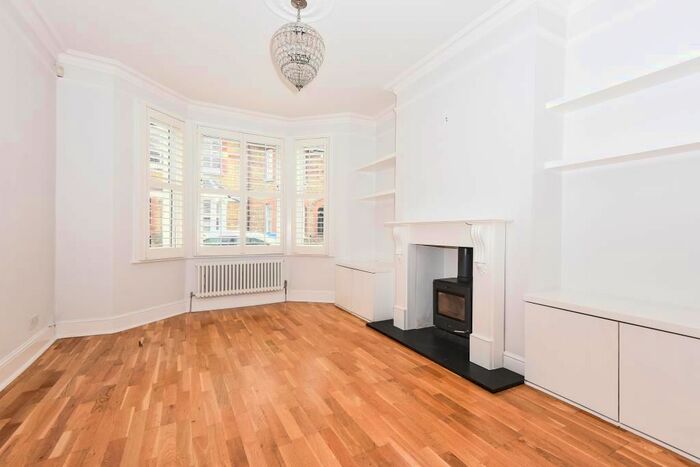 4 Bedroom Terraced House To Rent In Albany Road, Windsor, SL4