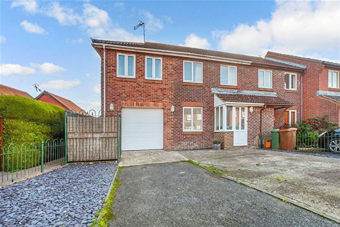 4 Bedroom End Terrace House For Sale In Turner Avenue, Cranbrook, Kent, TN17