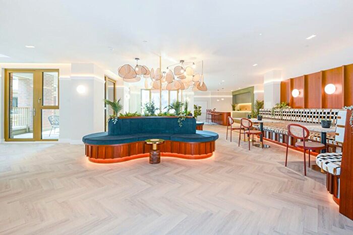 2 Bedroom Apartment To Rent In Bermondsey Heights, Bermondsey, SE15