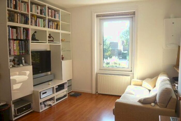 1 Bedroom Flat To Rent In Park Avenue, Willesden Green, NW2