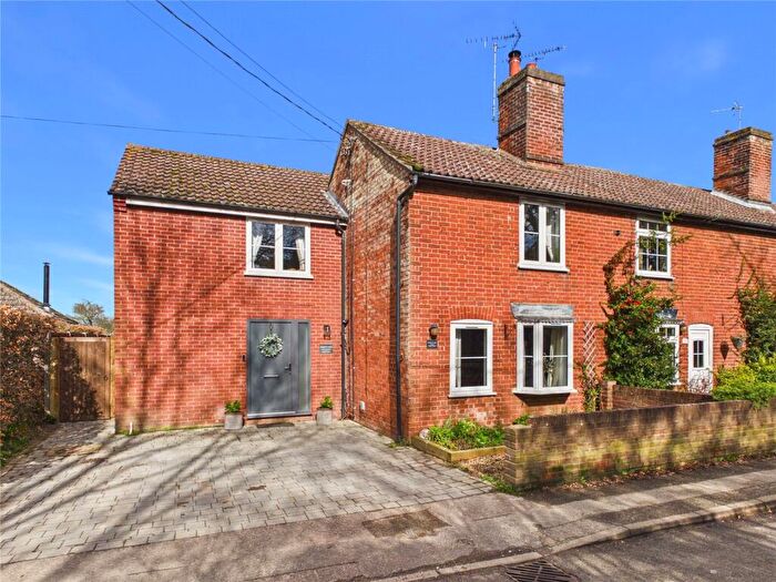 3 Bedroom End Of Terrace House For Sale In Manningtree Road, Stutton, Ipswich, IP9