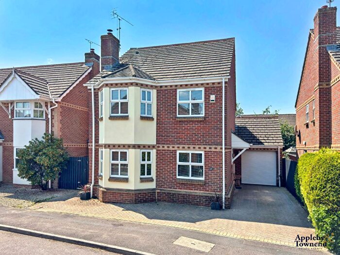4 Bedroom Detached House For Sale In Acacia Close, Chippenham, Wiltshire, SN14