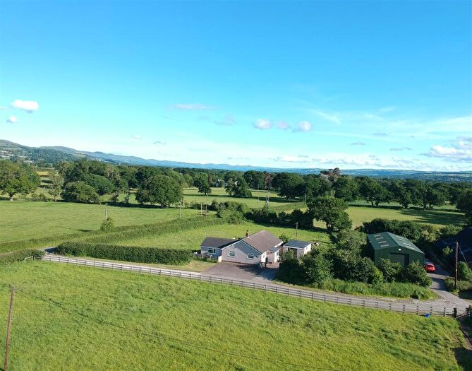 3 Bedroom Property For Sale In Waen, St. Asaph, LL17