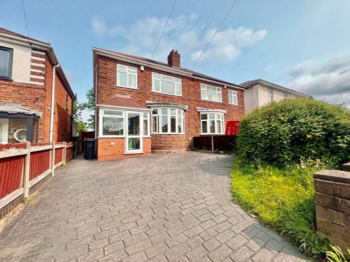 3 Bedroom Semi-Detached House To Rent In Avenue Road, Bilston, WV14